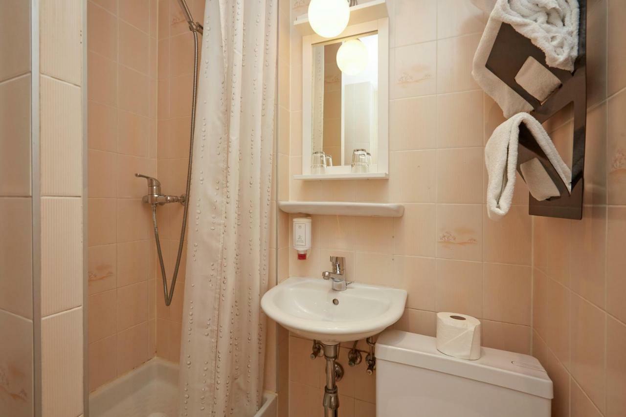 Hotel Central Genève Rom bilde